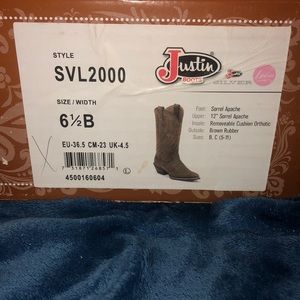 Justin’s ladies western boots